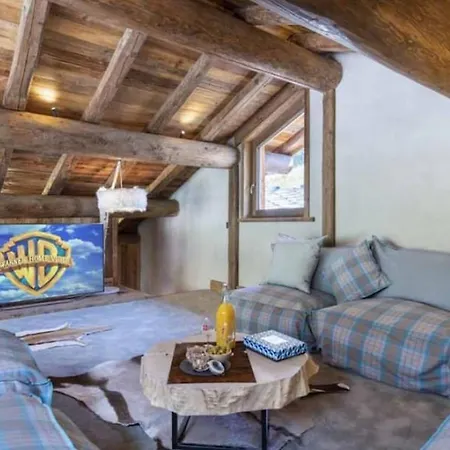 Designed Chalet With Ski-in'ski-out Access Willa *