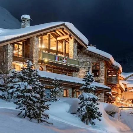 Designed Chalet With Ski-in'ski-out Access Val-dʼIsère